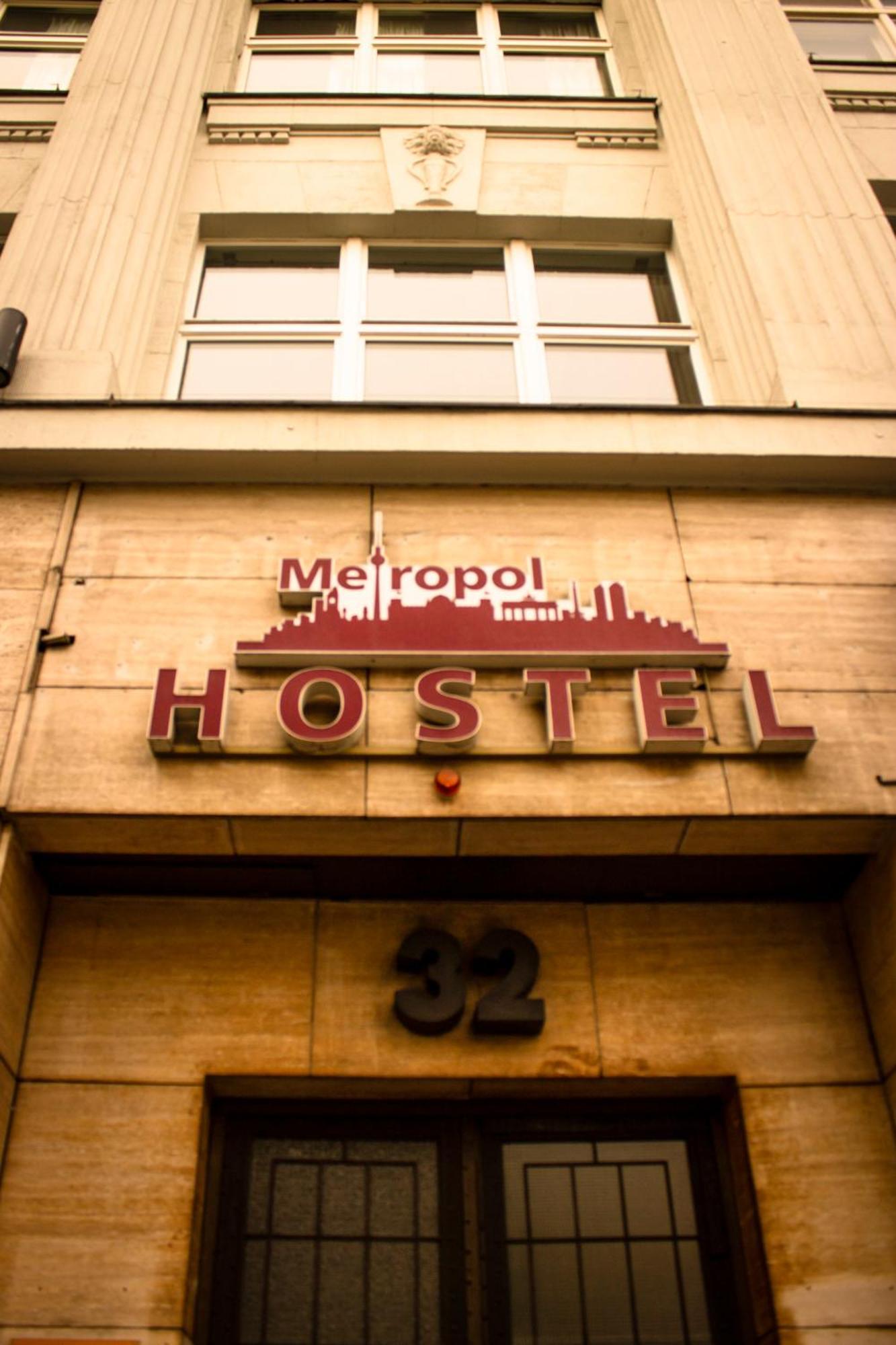 Metropol Hostel Берлин Экстерьер фото