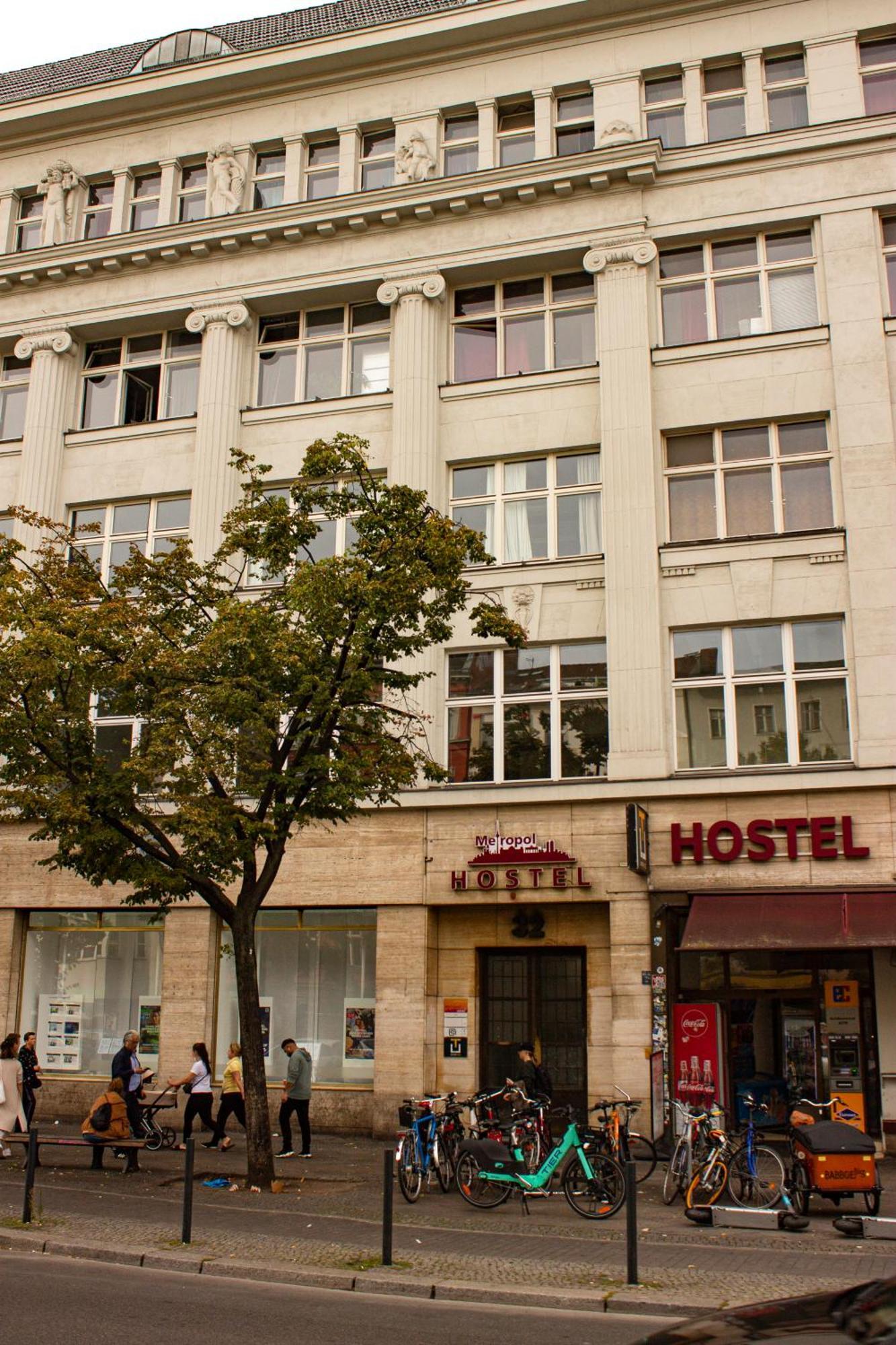 Metropol Hostel Берлин Экстерьер фото